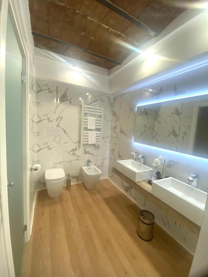 Miluar Luxury B&B - Vanvitelli Napoli Esterno foto