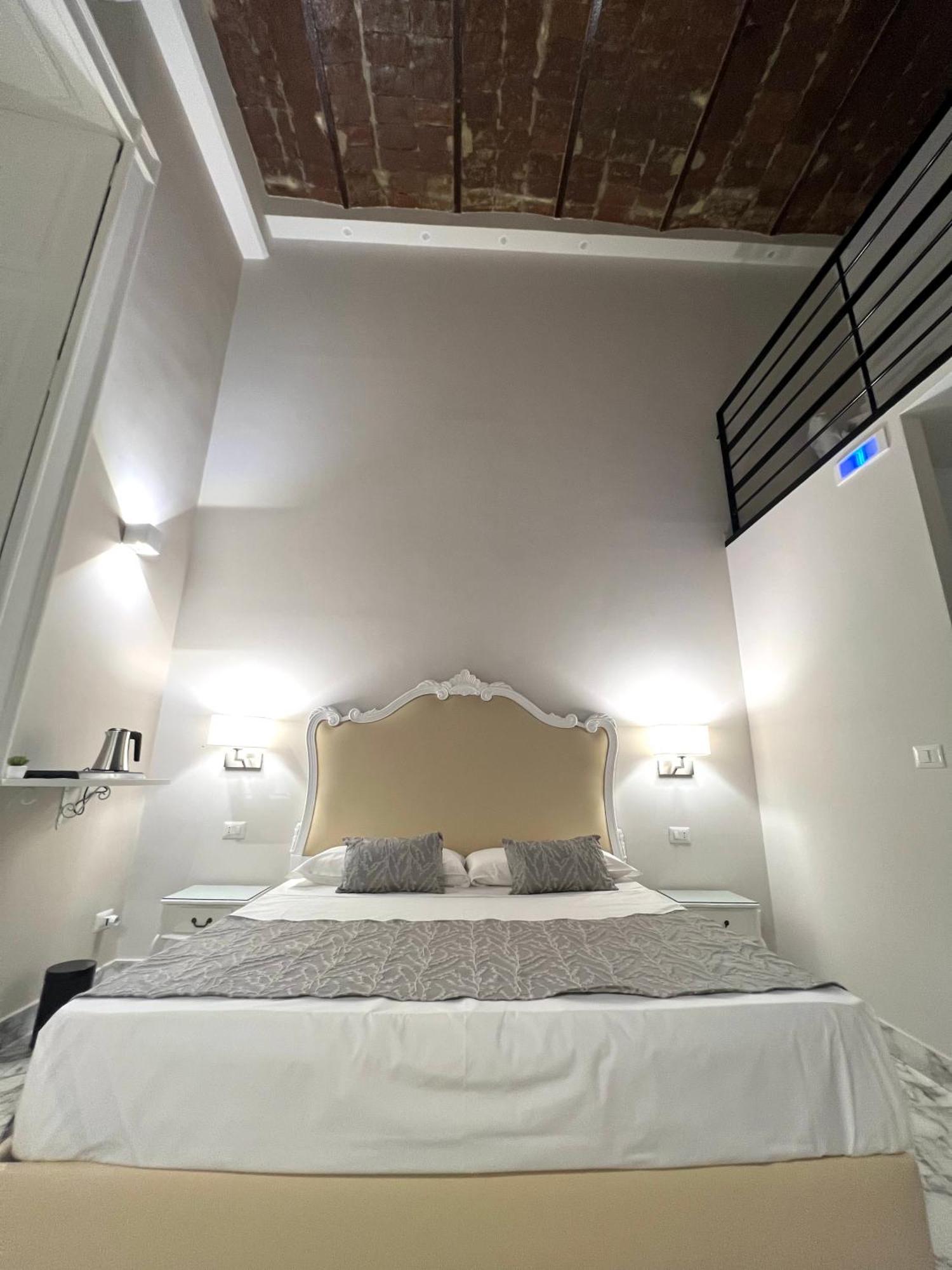 Miluar Luxury B&B - Vanvitelli Napoli Esterno foto