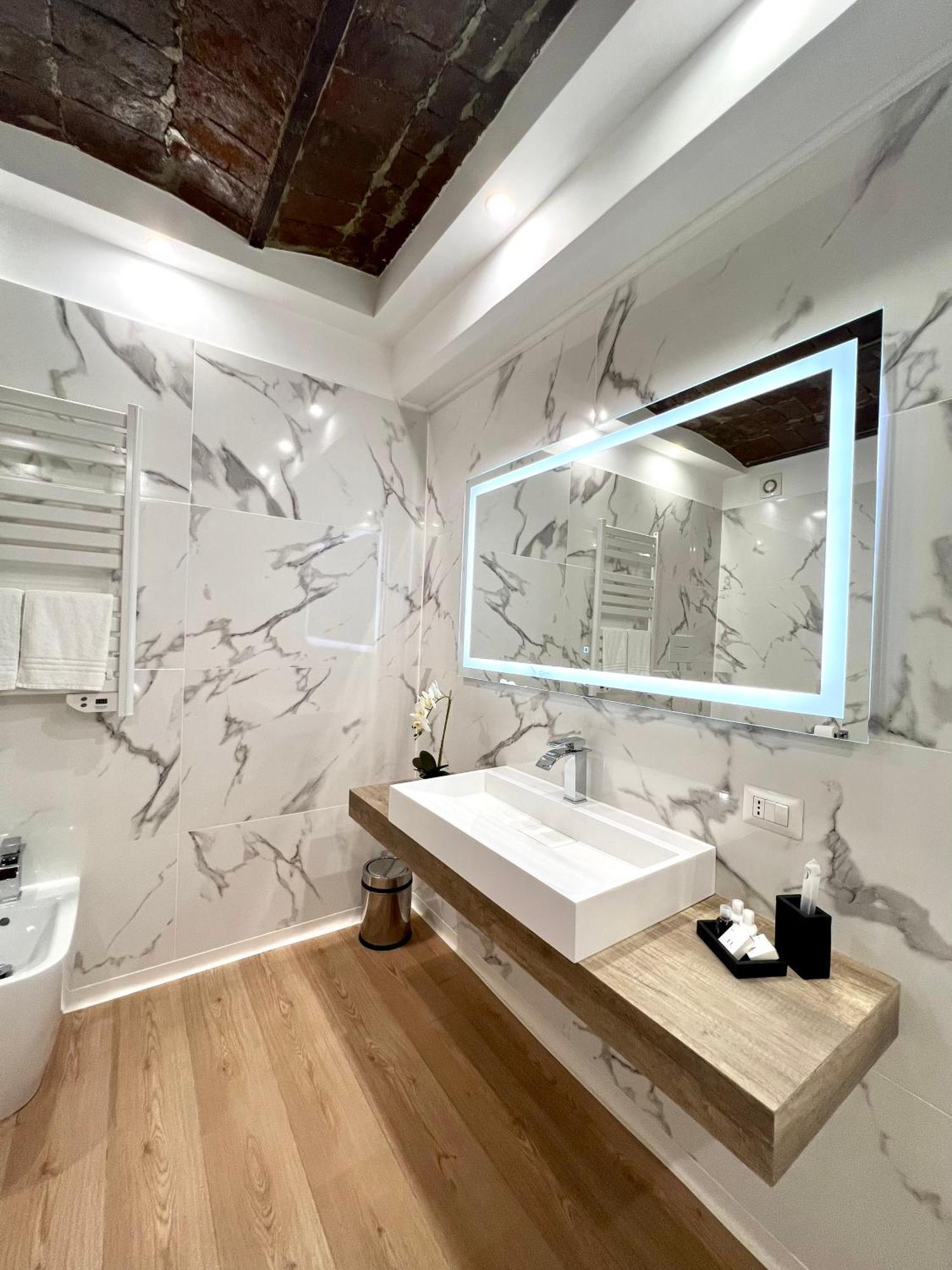 Miluar Luxury B&B - Vanvitelli Napoli Esterno foto