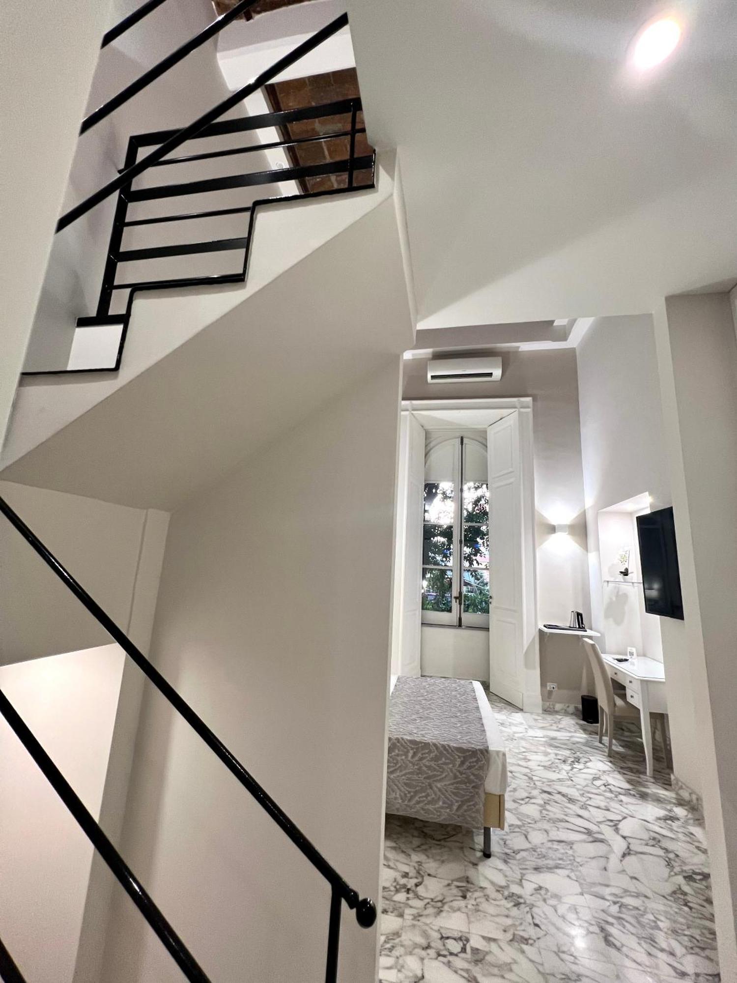 Miluar Luxury B&B - Vanvitelli Napoli Esterno foto
