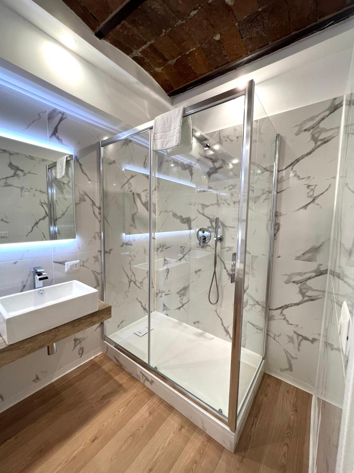 Miluar Luxury B&B - Vanvitelli Napoli Esterno foto