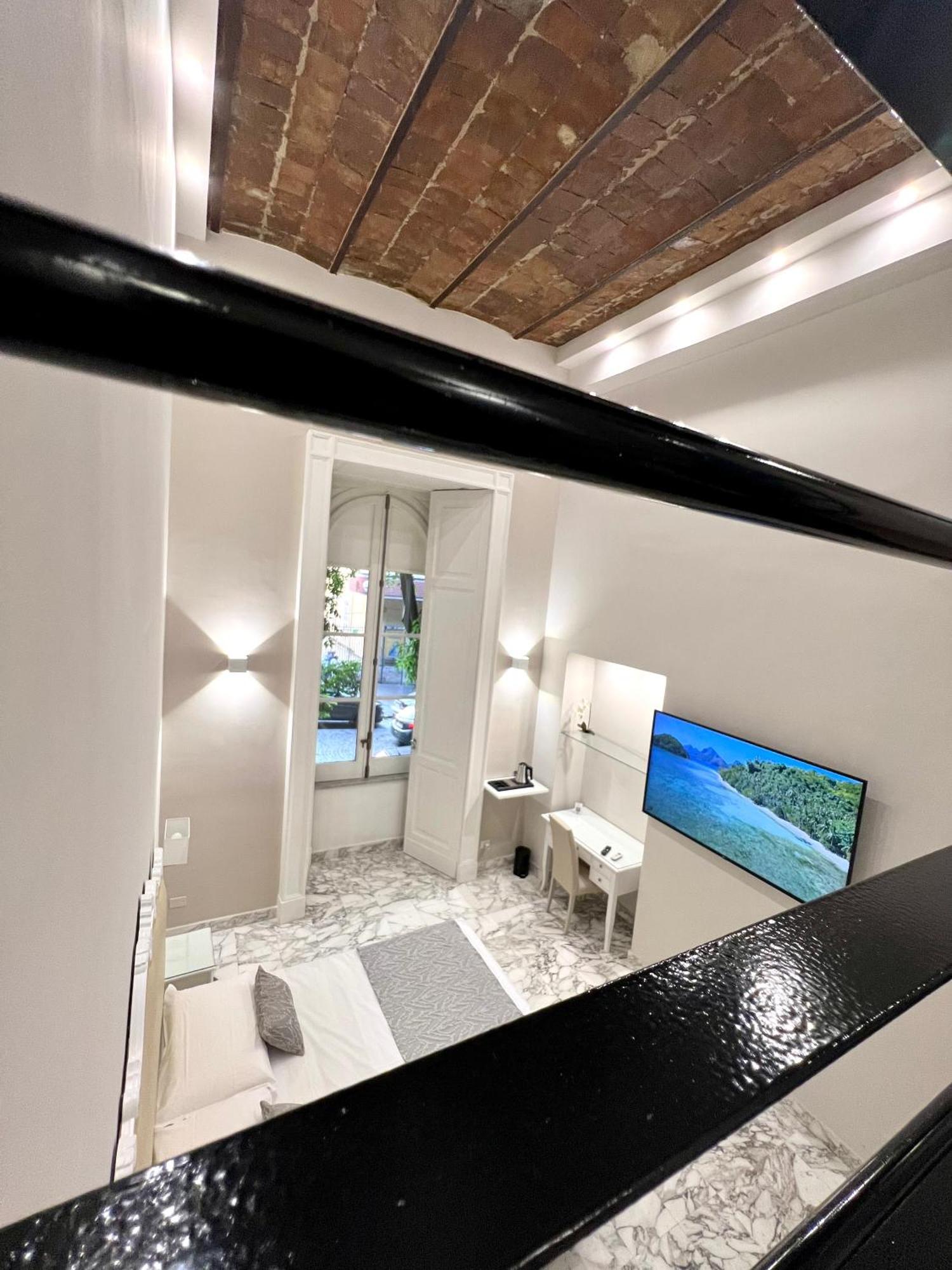 Miluar Luxury B&B - Vanvitelli Napoli Esterno foto